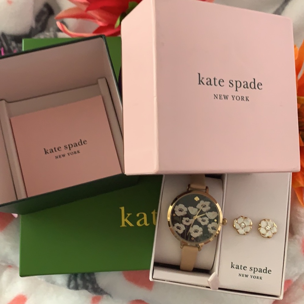 NWT! Kate Spade Watch & Earrings Set - Picture 12 of 16